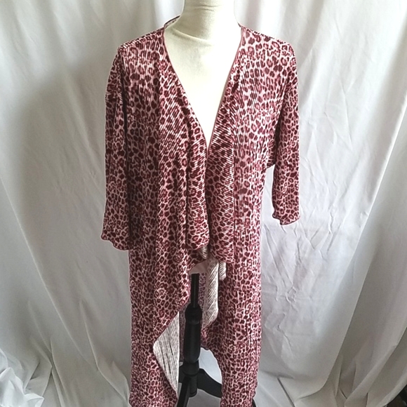 Lularoe LLR Small Shirley Leopard Cheetah Pink Maroon Kimono Size Medium - Picture 1 of 5